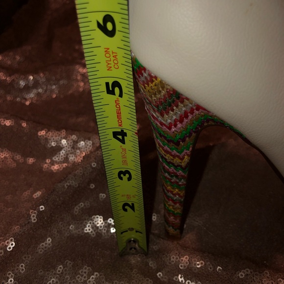 CHARLOTTE RUSSE | Heels - Picture 6 of 8